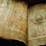 Codex – Traduções, análises e decifrações de grimórios, manuscritos medievais e livros ocultos esquecidos pela história, focados em um documento escrito ou livro físico.